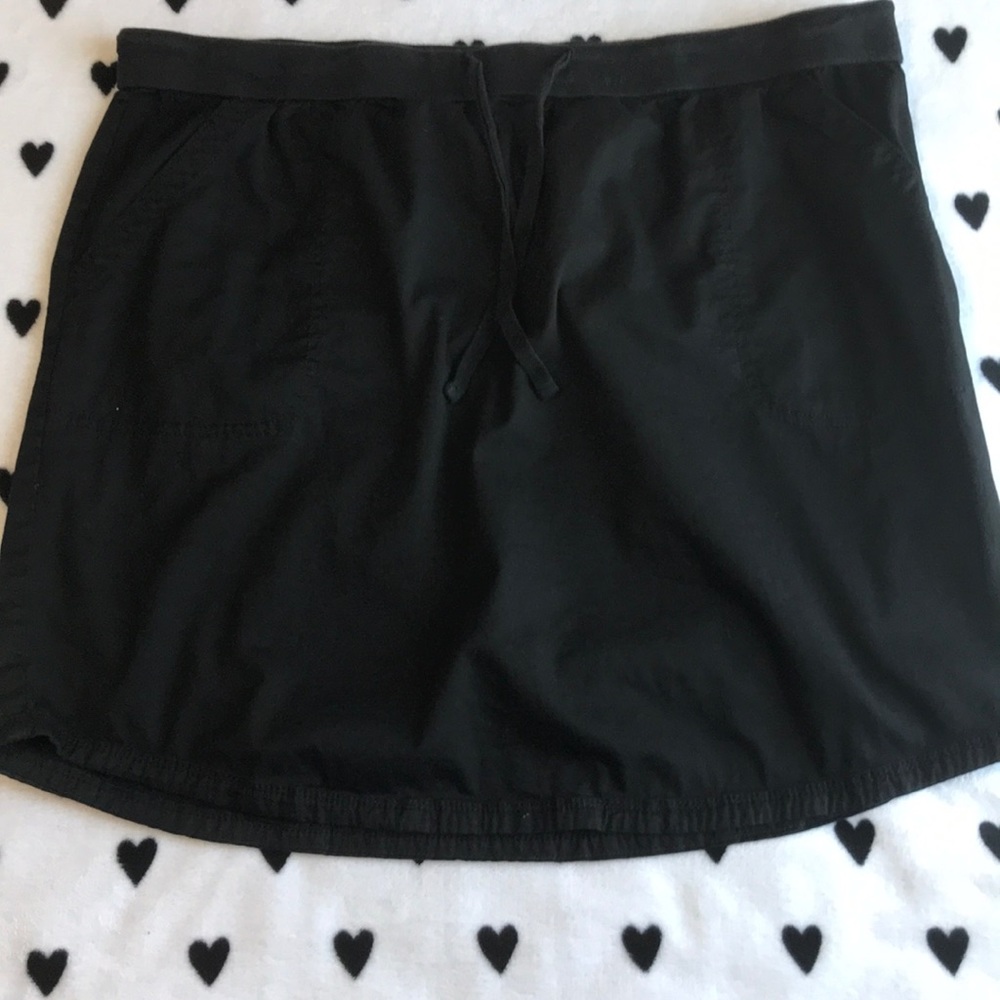 Sonoma black cargo skirt